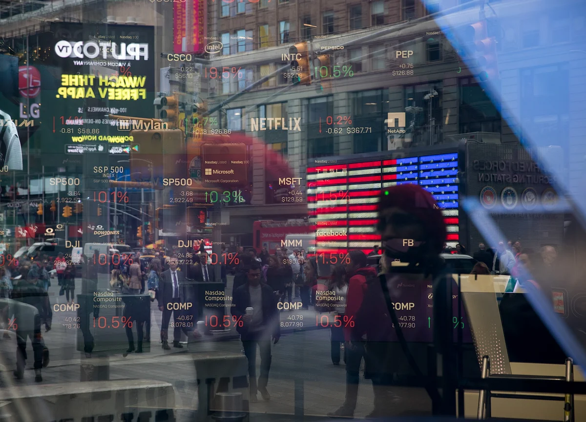 Trade War Threatens Best Emerging-Market Bond Gain in Decade