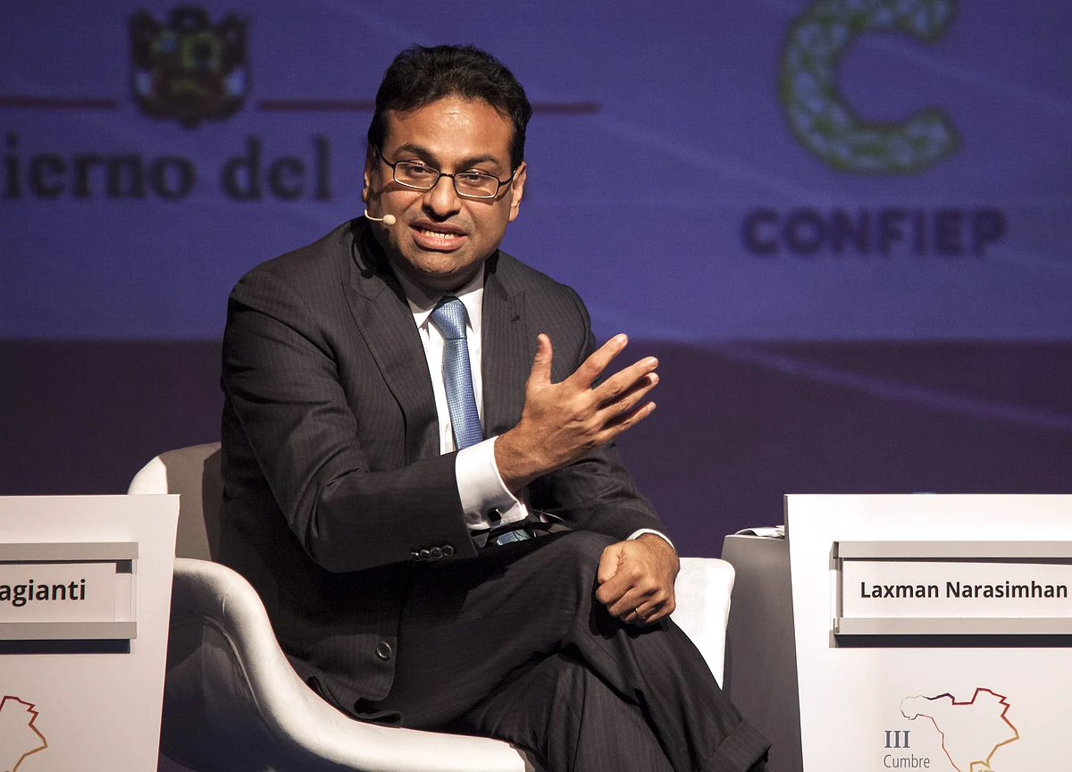 Reckitt Taps Online-Savvy CEO as Cheap Pills Threaten Growth