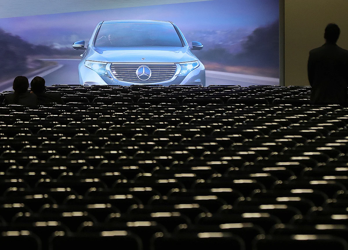 Daimler's New Leaders Confront Old Issues as Diesel Bites