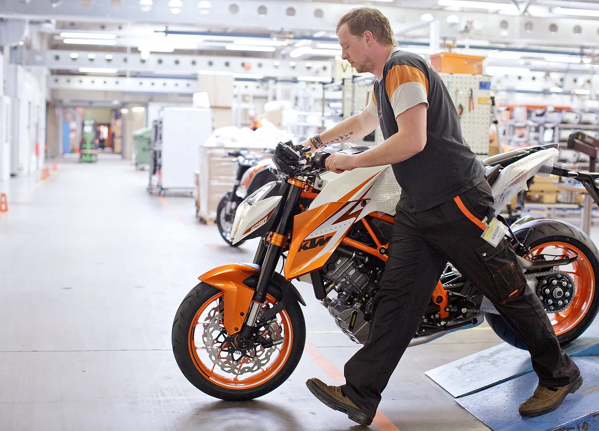KTM Introduces BS-VI Compliant Bike Range In India