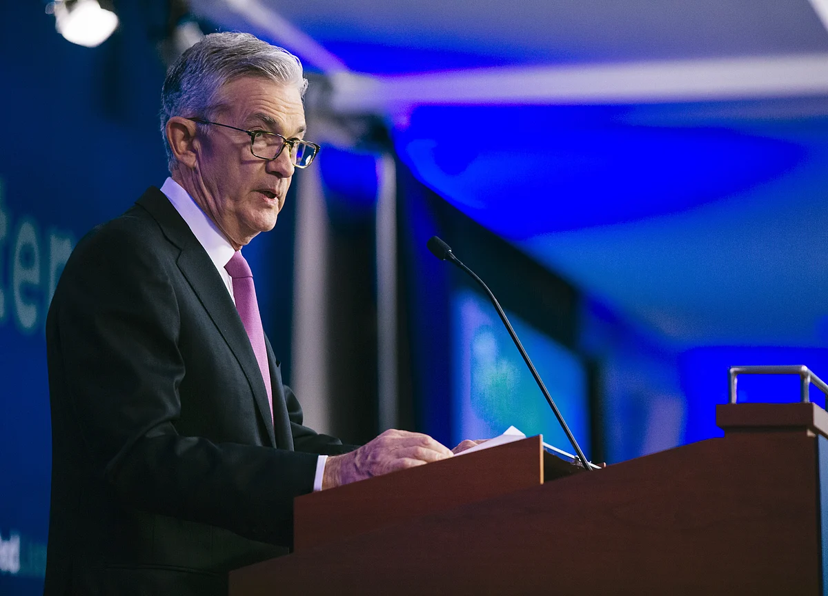 Fed Seen on Track for 2019 Rate Cut Though Call Is Close