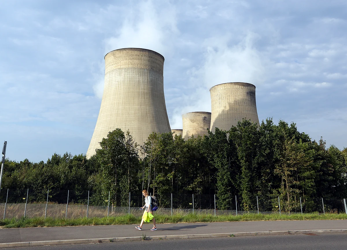 U.K. Adopts Law for Net Zero Fossil Fuel Pollution by 2050