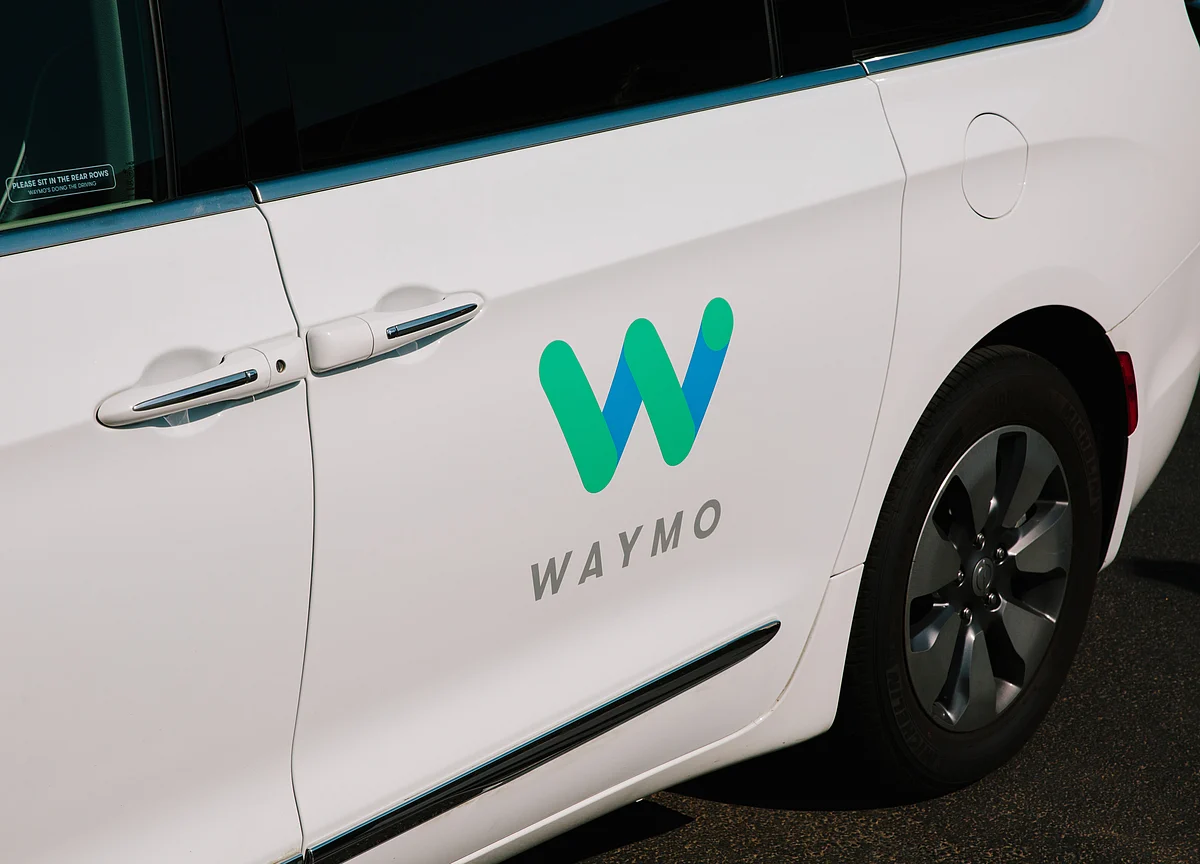 Waymo to Study Driverless Services With Renault-Nissan Alliance