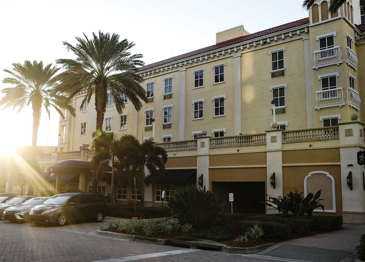 Kohlberg Considers Sale of Interstate Hotels & Resorts