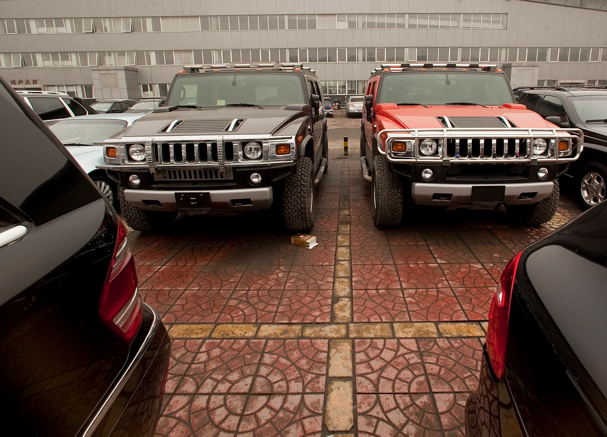 GM Set to Revive Hummer Brand with Electric Truck and SUV