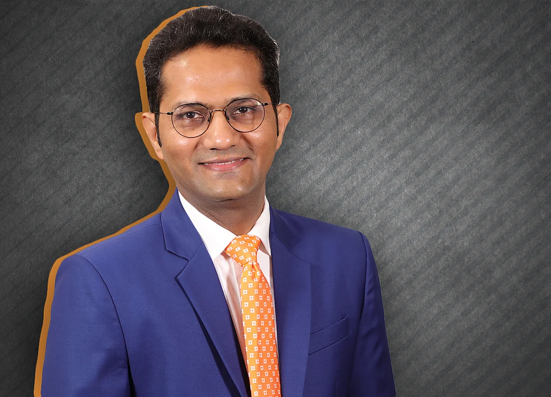 From Warren Buffett To Peter Lynch: Books Envision Capital’s Nilesh Shah Reads