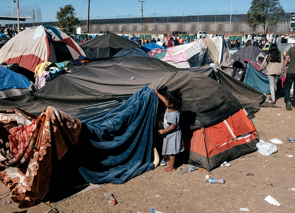 U.S. Blocked on Plan to Deny Bail to Jailed Asylum Seekers