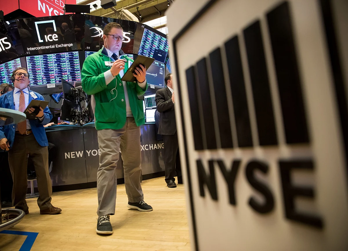 Stocks Drop From Record High; Draghi Whipsaws Euro: Markets Wrap