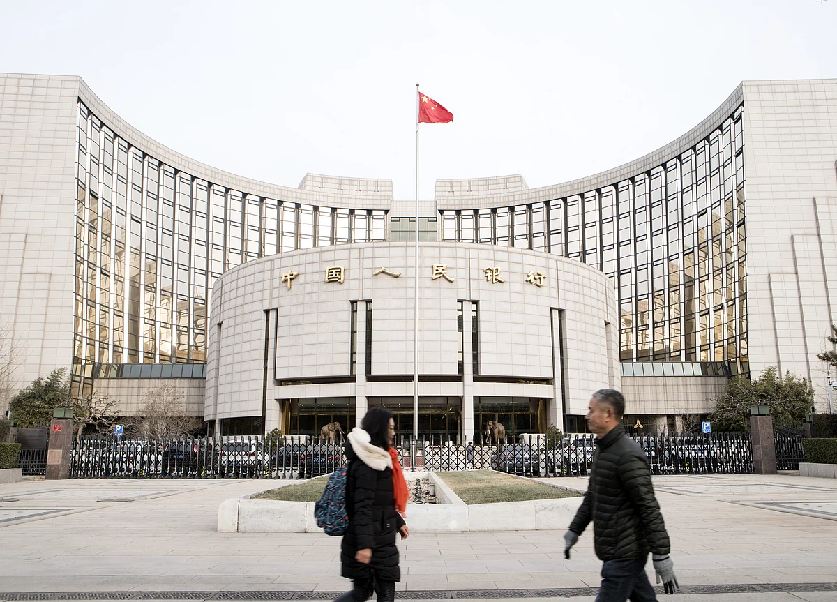 China’s Tepid Growth Prompts Calls for Imminent Rate Revamp