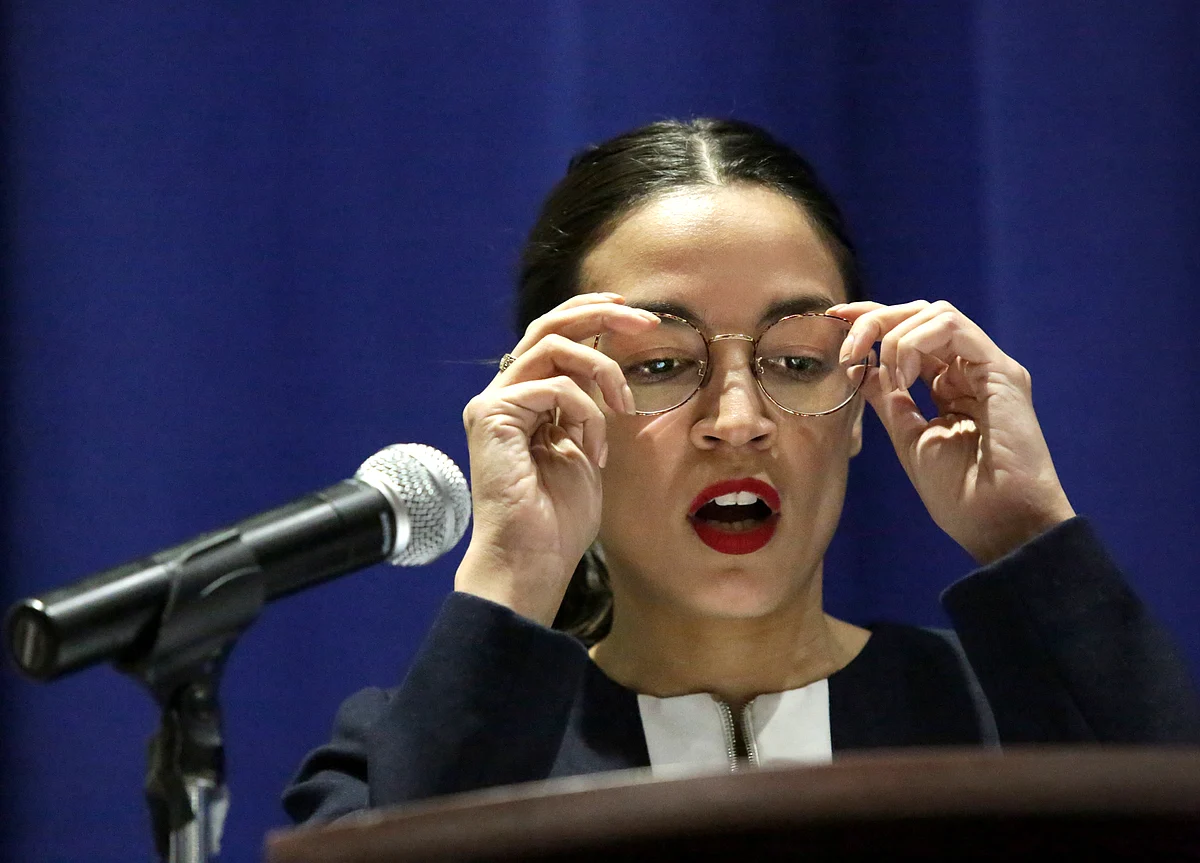 Warren, Ocasio-Cortez Press Shopko's Owner on Severance Pay