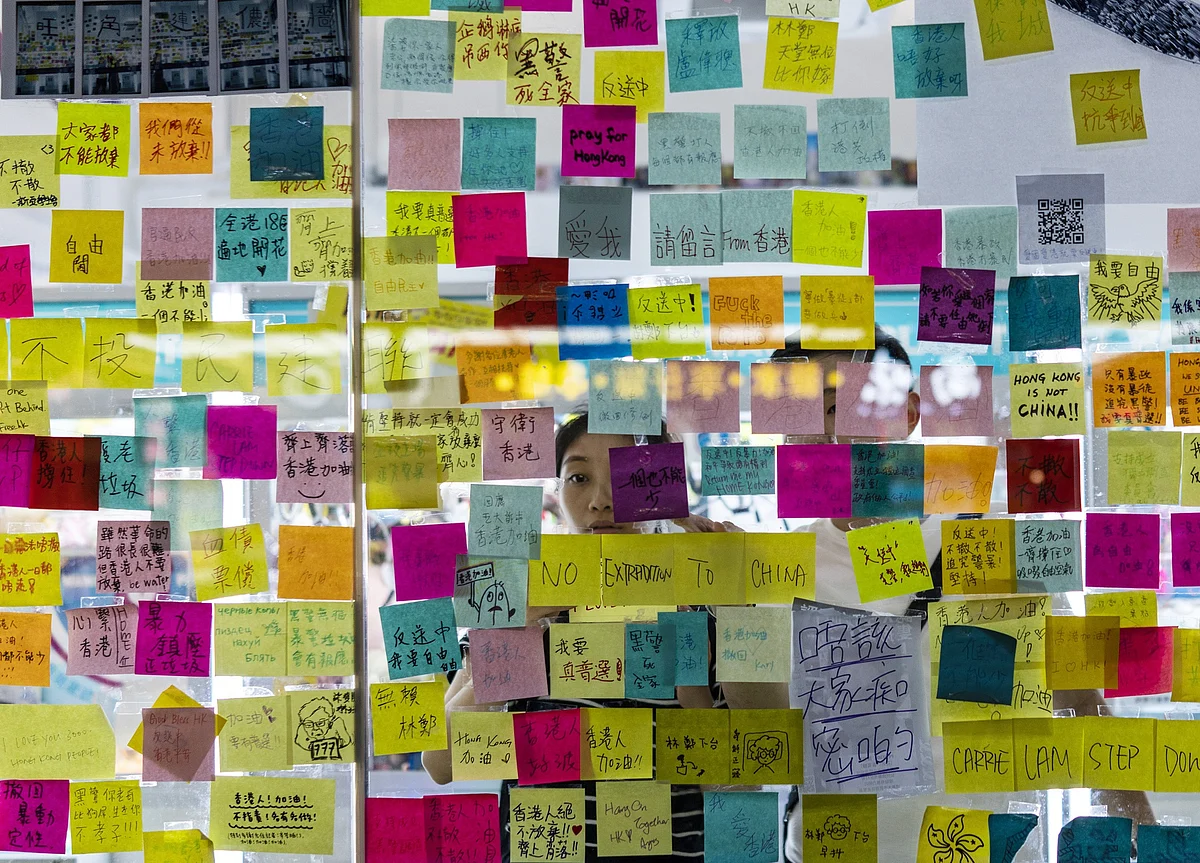 Hong Kong's Demonstrators Get Creative With War of the Walls