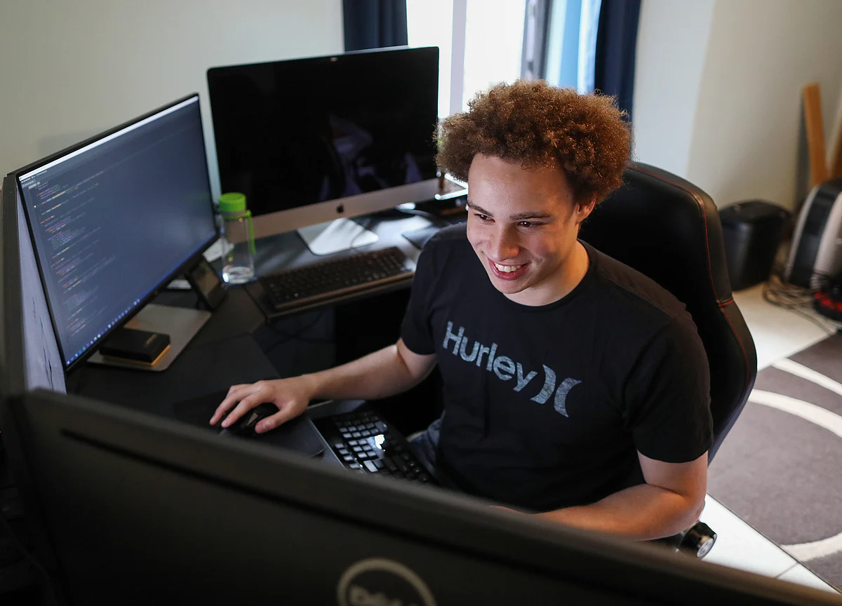 Cyber-Crook Turned Global Hero Avoids Prison in Malware Case
