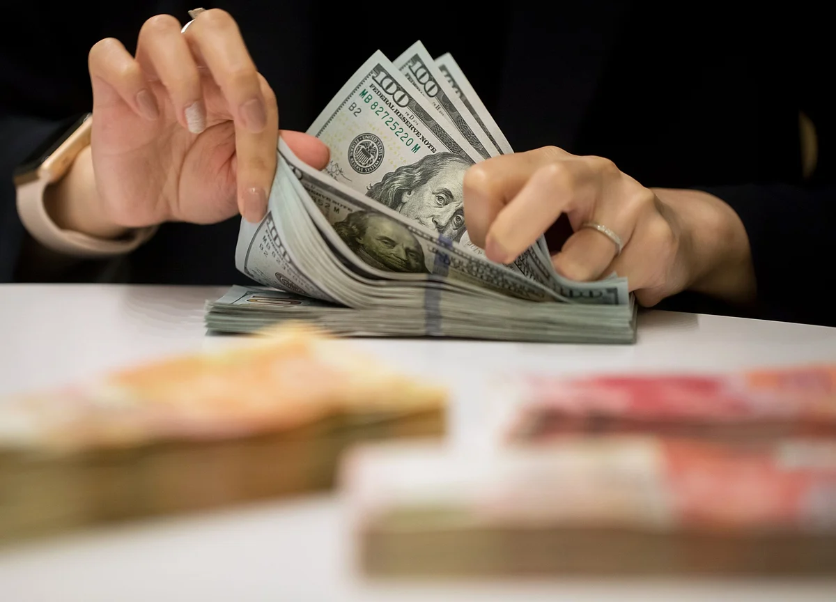 U.S. Record Debt Sales Continue as Deficits Head to $1 Trillion