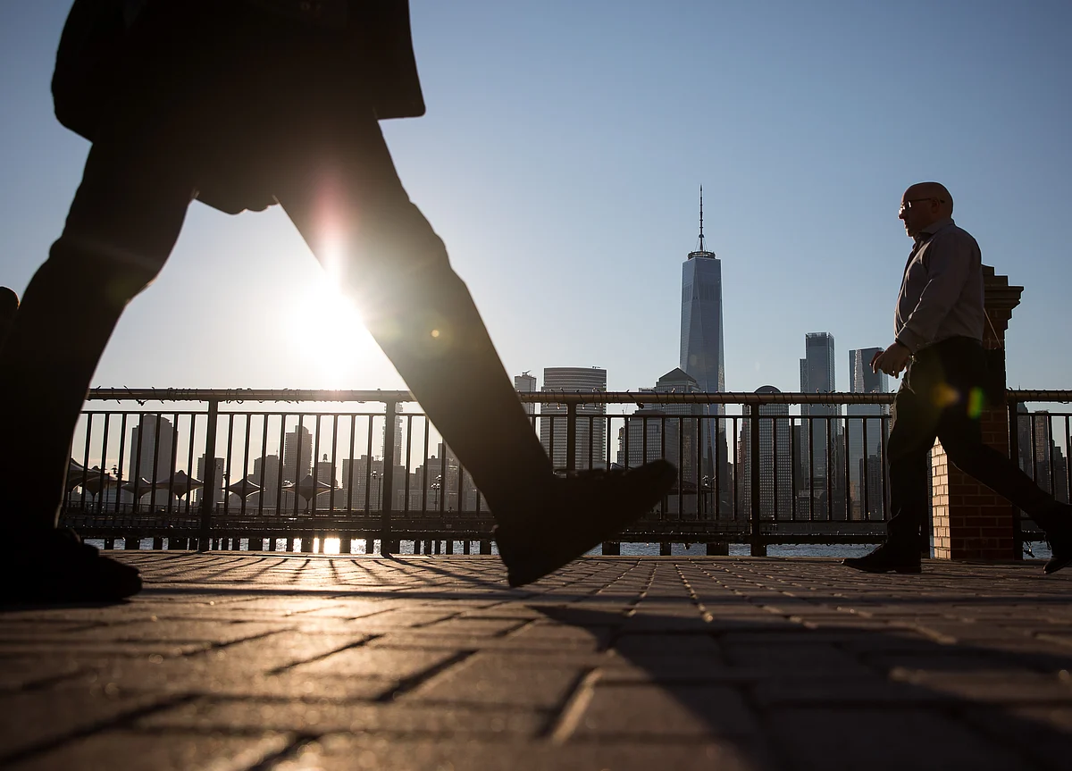 Goldman Says 4,000 Conference Calls Show Dimmer U.S. Outlook