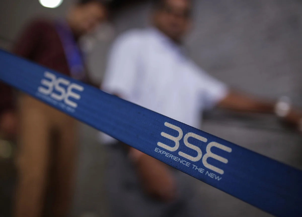 Sensex, Nifty End Mixed On A Volatile Day As HDFC Bank’s Losses Offset Gains In RIL