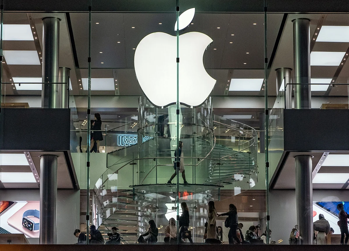 Apple Plans to Open Office in Westbank’s Glitzy Vancouver Tower