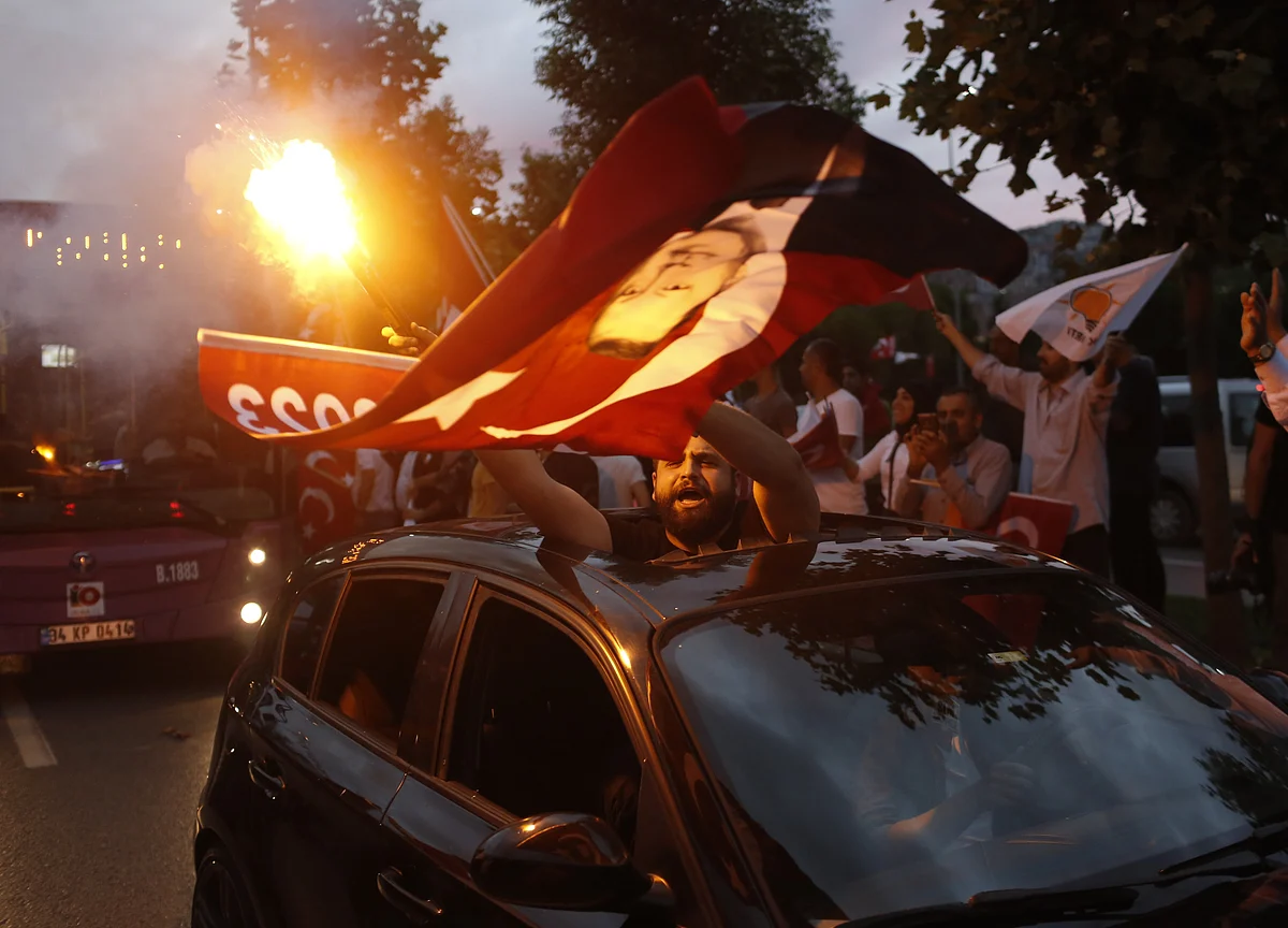Turkey Threatens Military Action in Libya If Turks Not Released