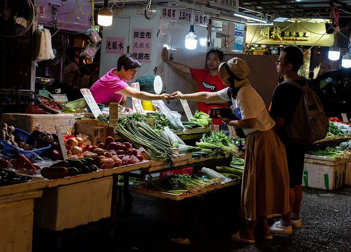 China's Economy Weakened Further in July, Early Indicators Show