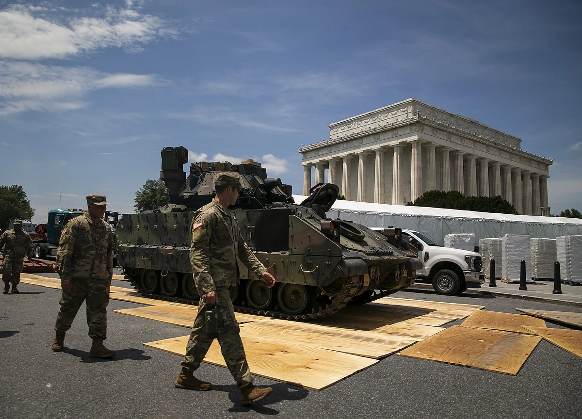 China Protests Possible $2 Billion U.S. Arms Sale to Taiwan