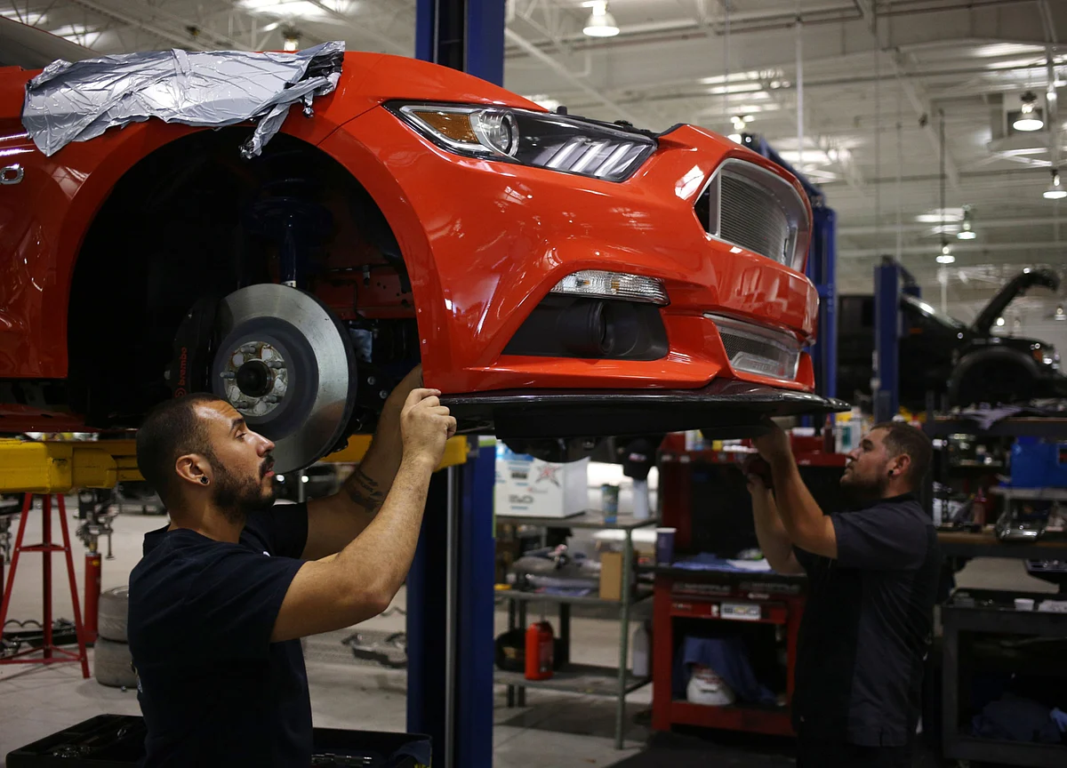 U.S. Manufacturing Remains Robust While Price Pressures Build
