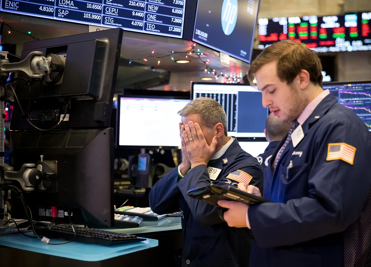 Wall Street’s Trading Desks Endure Worst First Half in a Decade