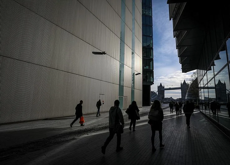 Unprepared U.K. Facing Highest Risk of Recession Since 2007