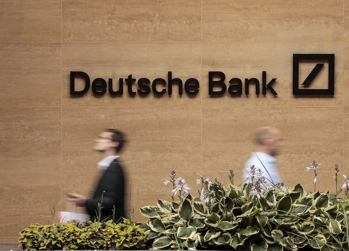 Deutsche Bank's Cuts Complicate Steps to Expand Asia Clout