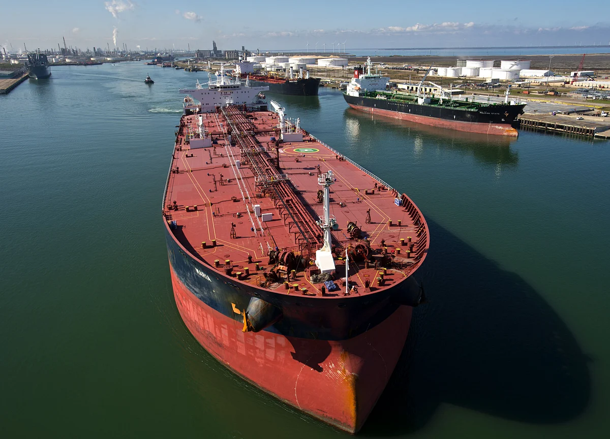 Millions of Barrels of Iranian Oil Are Piled Up in China’s Ports