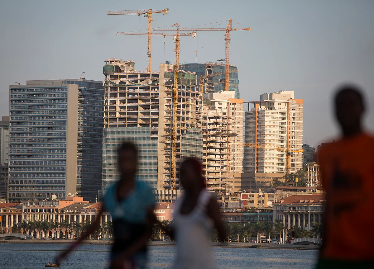 Big Data and Satellites Reveal the World’s Informal Economies