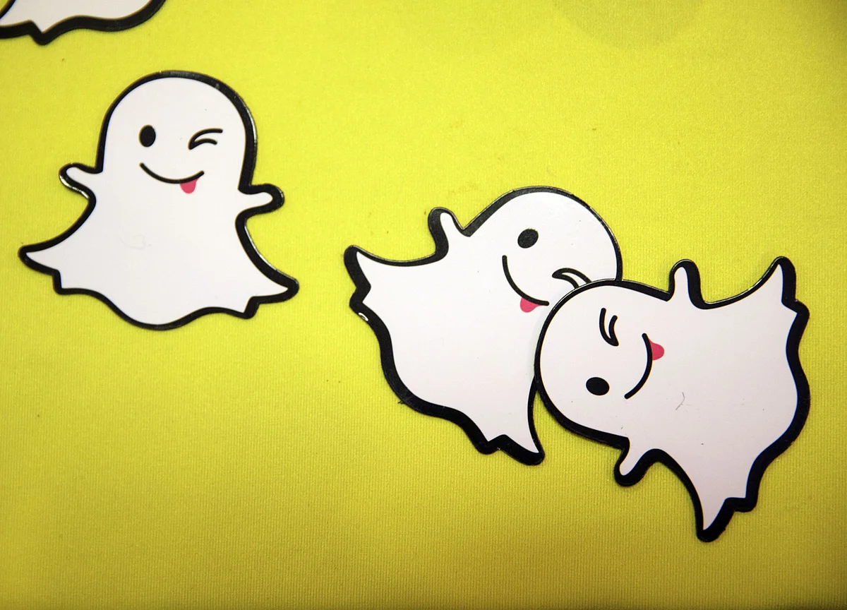 Snapchat Sales, Users Top Estimates, Buoyed by Android Fix