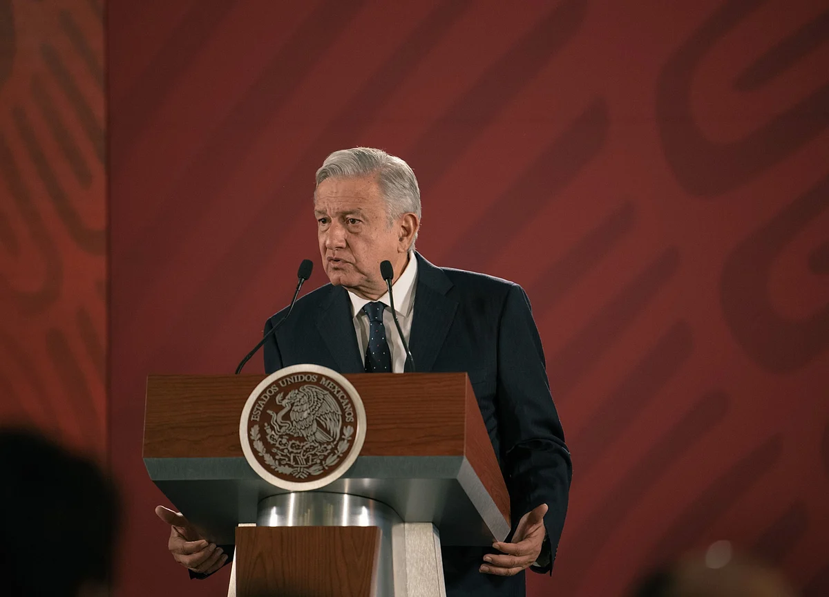 AMLO Says He’d Like Mexico to Cut Interest Rates to Boost Growth