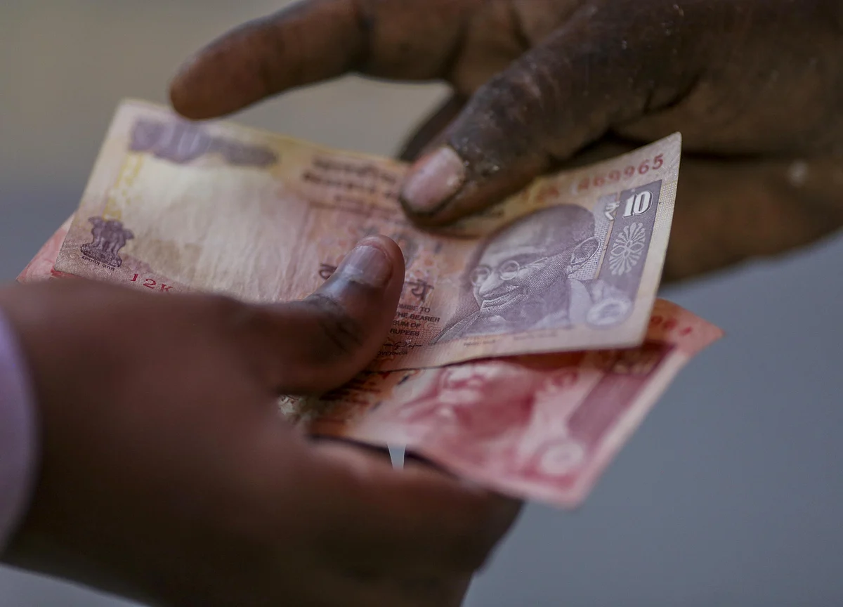 Surge in Rupee Costs Risks Slowing Record Indian Fundraising