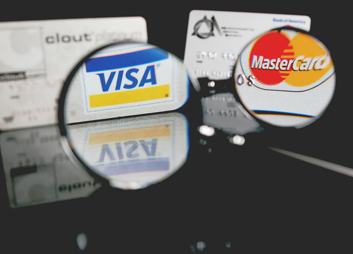 BQ Big Decisions: Should You Get A Credit Card, And What’s The Best Way To Use It?