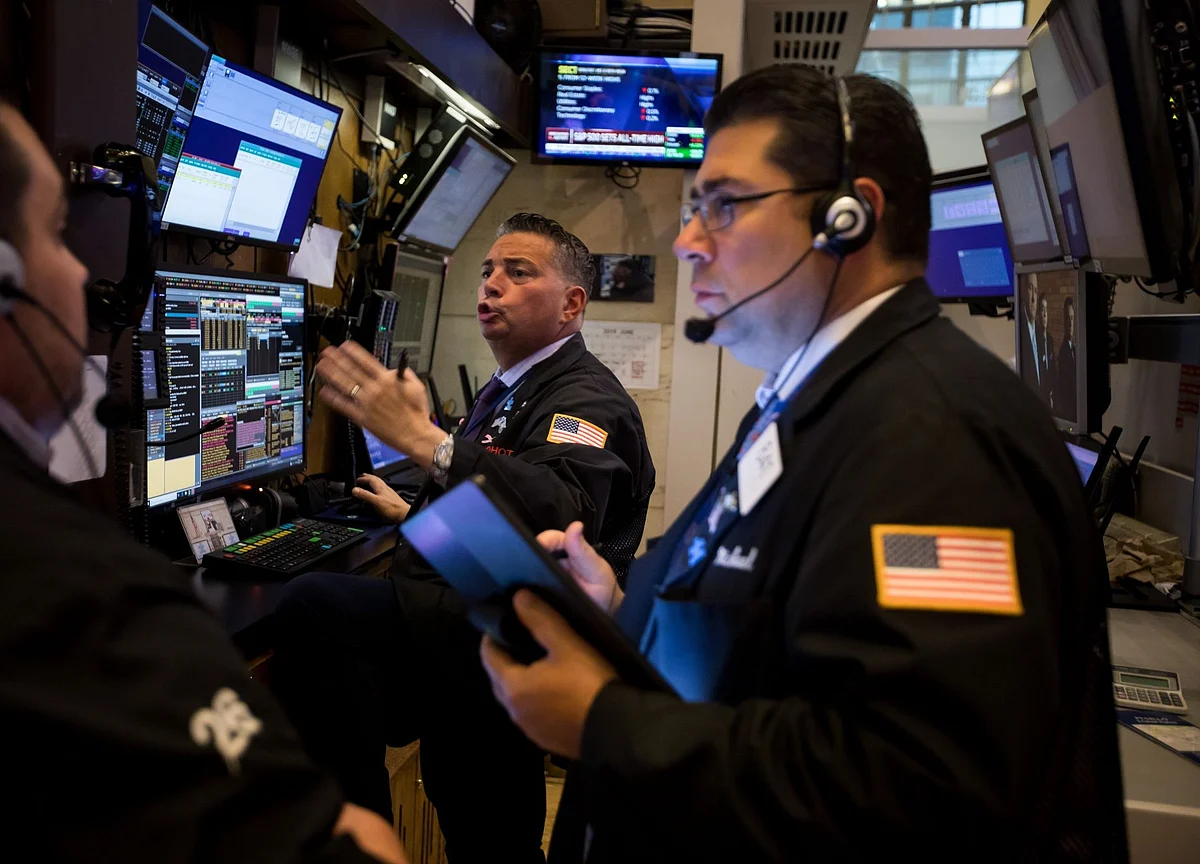 Treasuries, Gold Surge as U.S. Stocks Advance: Markets Wrap