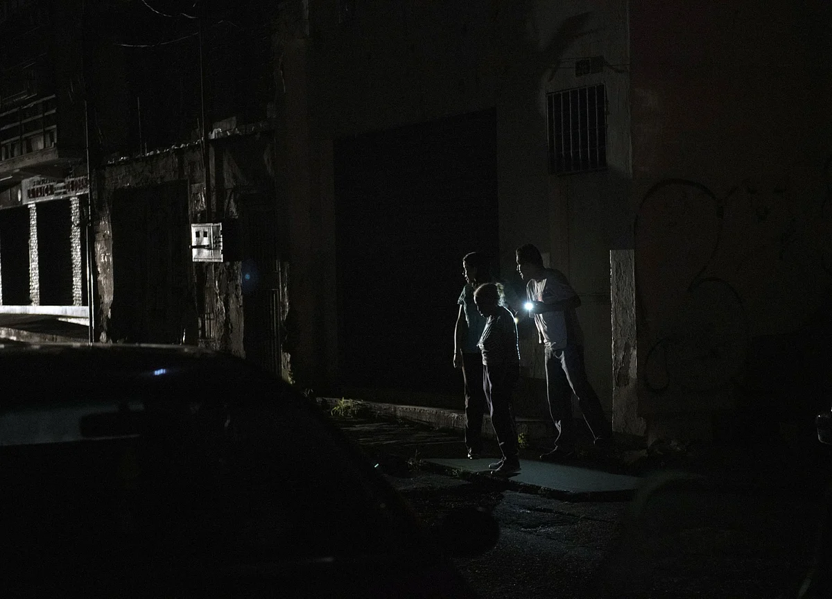 More Than 1 Million Without Power in New York Region for Third Day