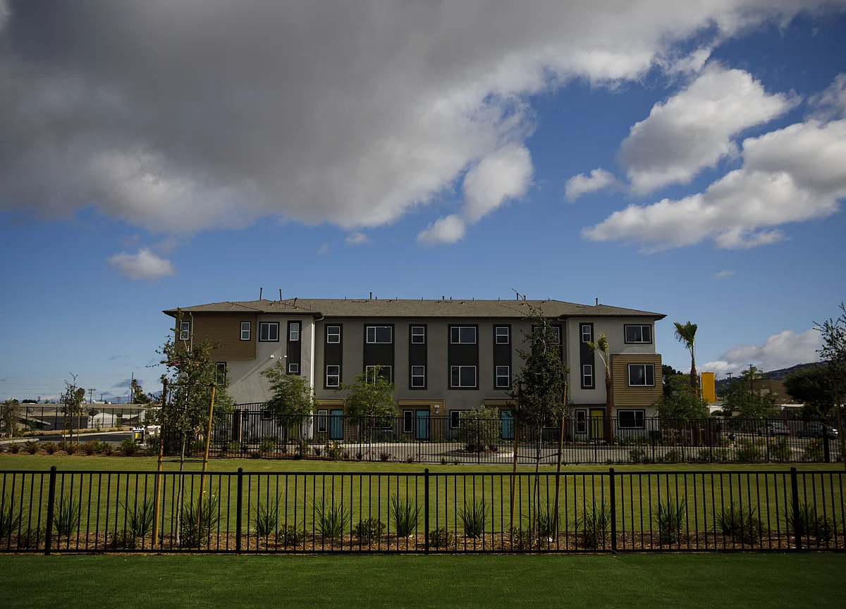 U.S. Previously Owned Home Sales Decline More Than Forecast