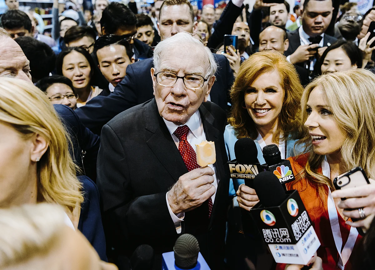Buffett’s Been Quiet, But His Philosophy Still Speaks Volumes