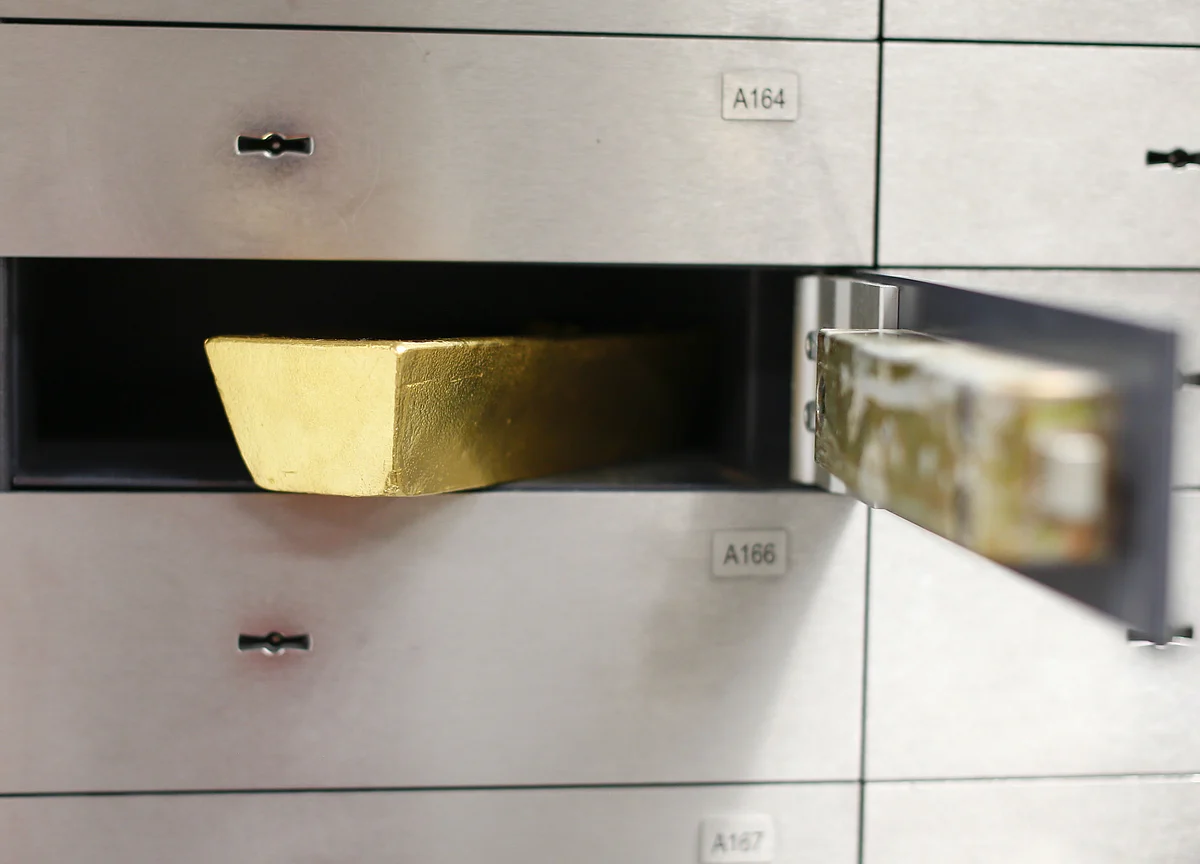 Silver Scramble Erupts on Gold Gains as Investors Play Catch-Up