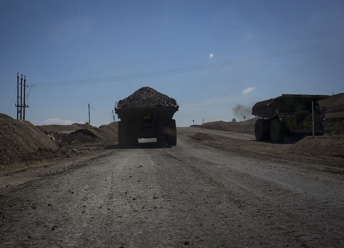 World’s Largest Coal Miner Likely to Keep Dominating Indian Market