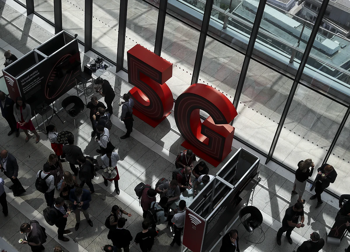 China Races Ahead of the U.S. in the Battle for 5G Supremacy