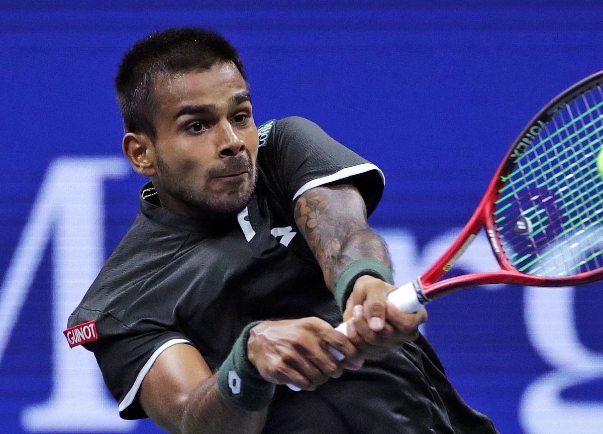 Roger Federer Predicts Solid Career For India Tennis Player Sumit Nagal