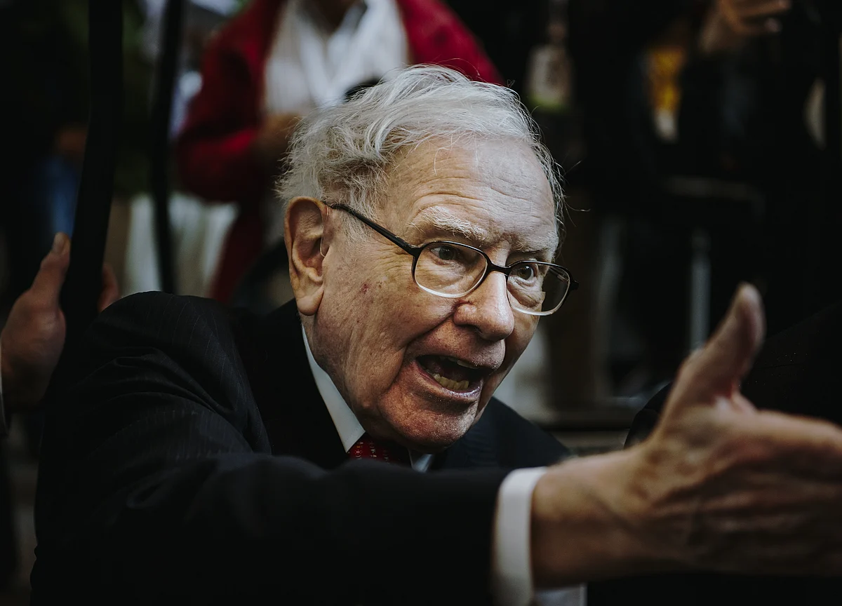 Berkshire Hathaway to Show Investors If Adventurous Moves Lifted Profit