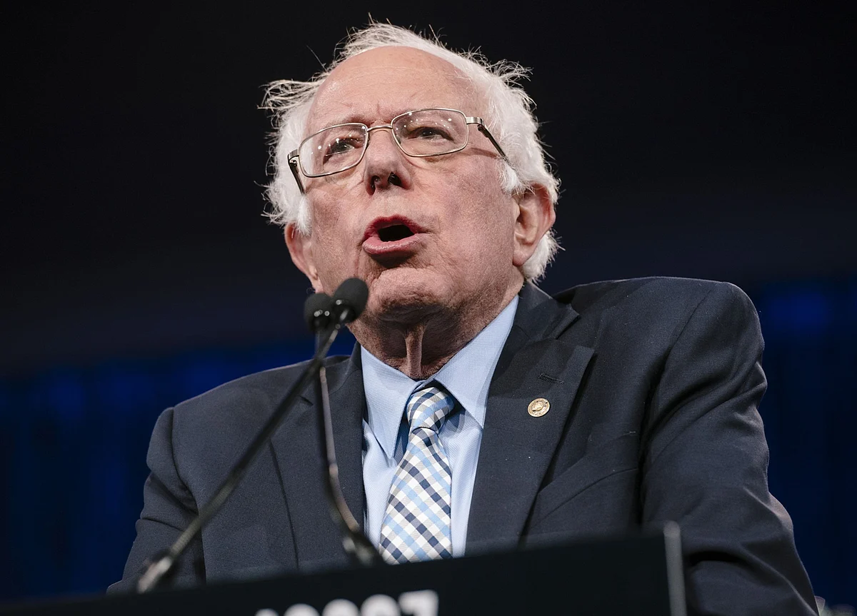 Bernie Sanders Makes a Comeback as Elizabeth Warren’s Poll Numbers Slip