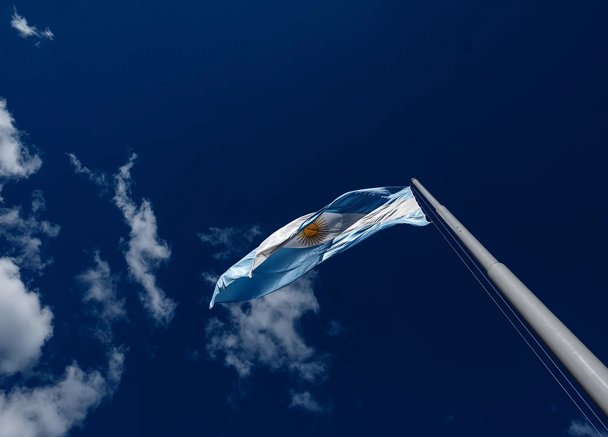 With $56 Billion Loan in Danger, IMF Officials Fly to Argentina