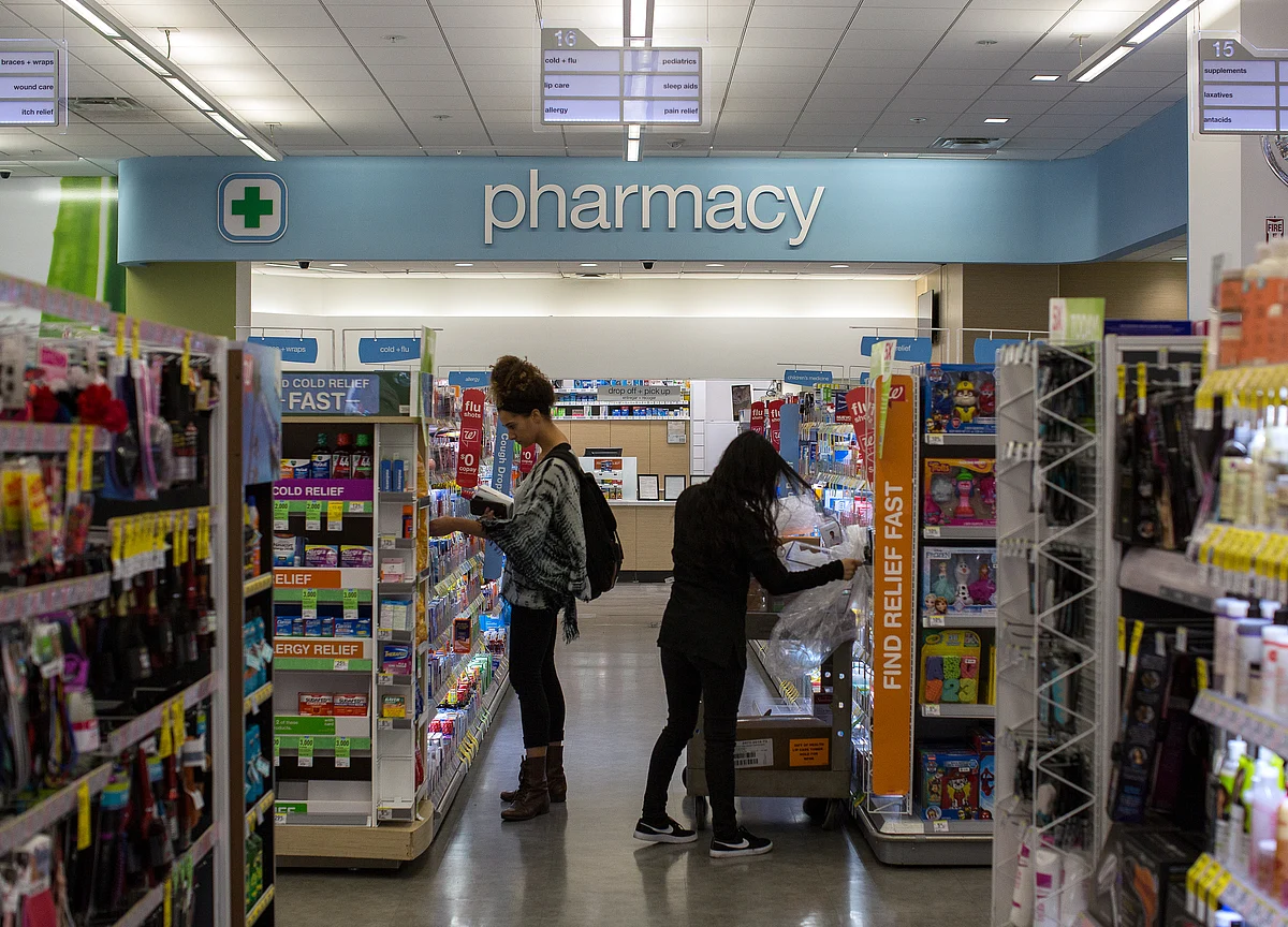 Walgreens to Close 200 U.S. Pharmacies in Cost-Cutting Expansion