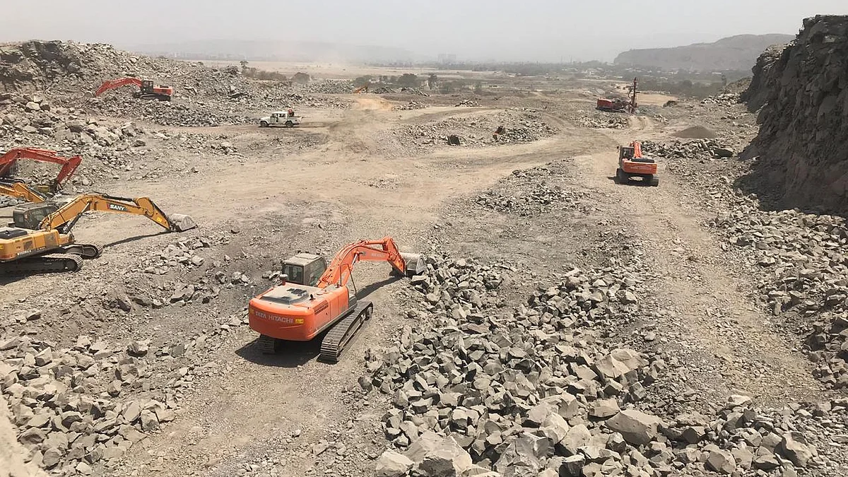 The Navi Mumbai Airport under construction, on March 23, 2019. (Photographer: Vijay Sartape/BloombergQuint)