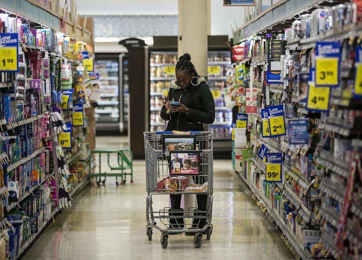 U.S. Core Consumer Prices Show Scant Inflation in Snub to Market