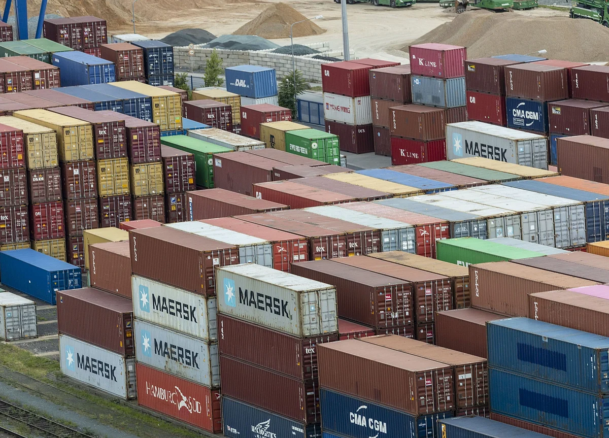 Export Slump Pushes German Economy to the Brink of Recession