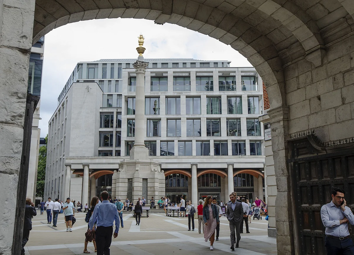 LSE’s Longest Glitch in 8 Years Disrupts Trading in Big Stocks