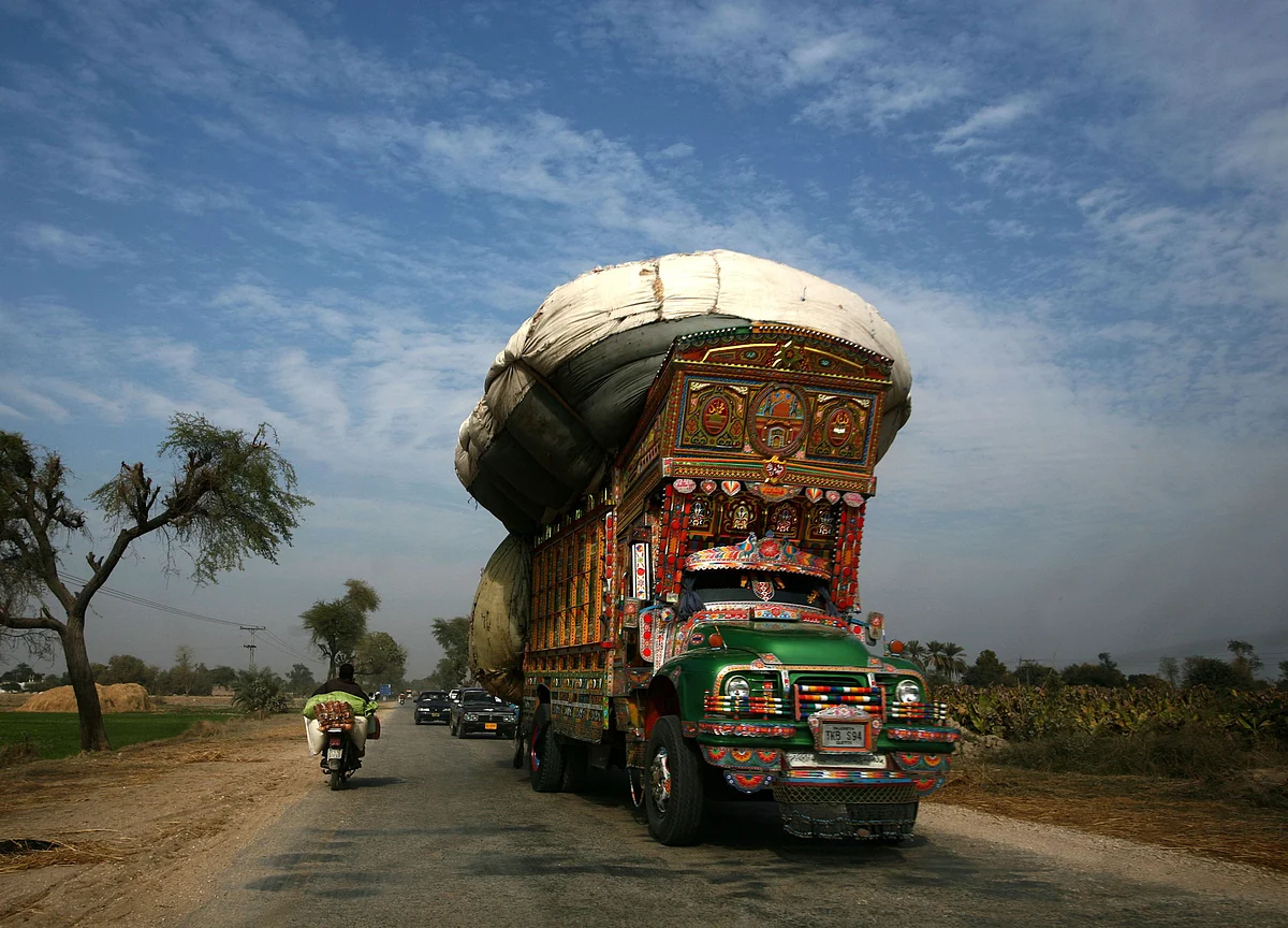 Pakistan Suspends Trade With India, Downgrades Diplomatic Ties